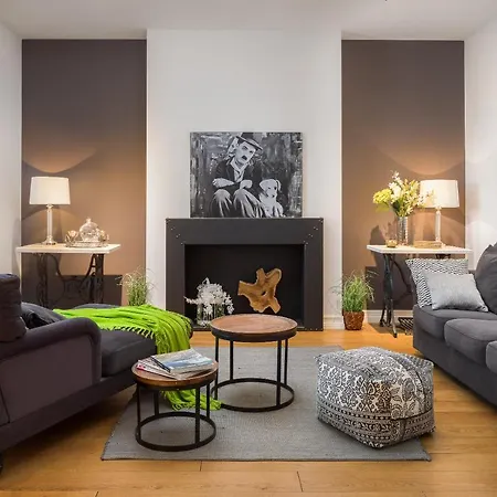 Charlie Chaplin Apartment *