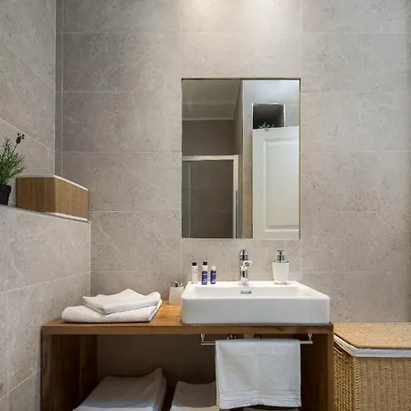 Charlie Chaplin Apartman *